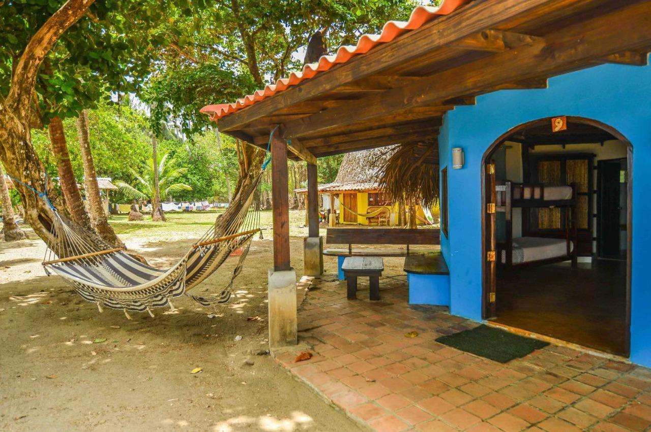 Hotel Oasis & Surf Camp Santa Catalina Bagian luar foto