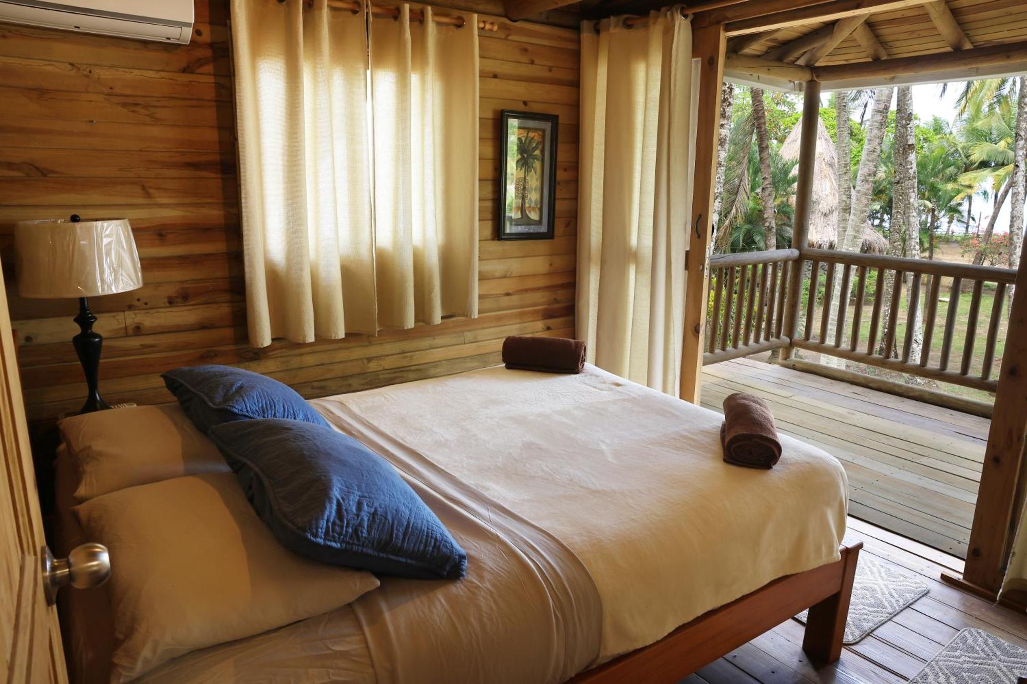 Hotel Oasis & Surf Camp Santa Catalina Bagian luar foto